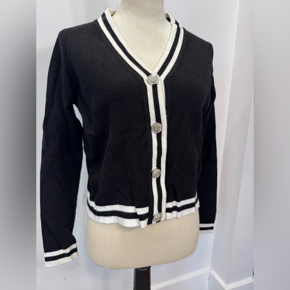 Never worn! Cardigan, size small